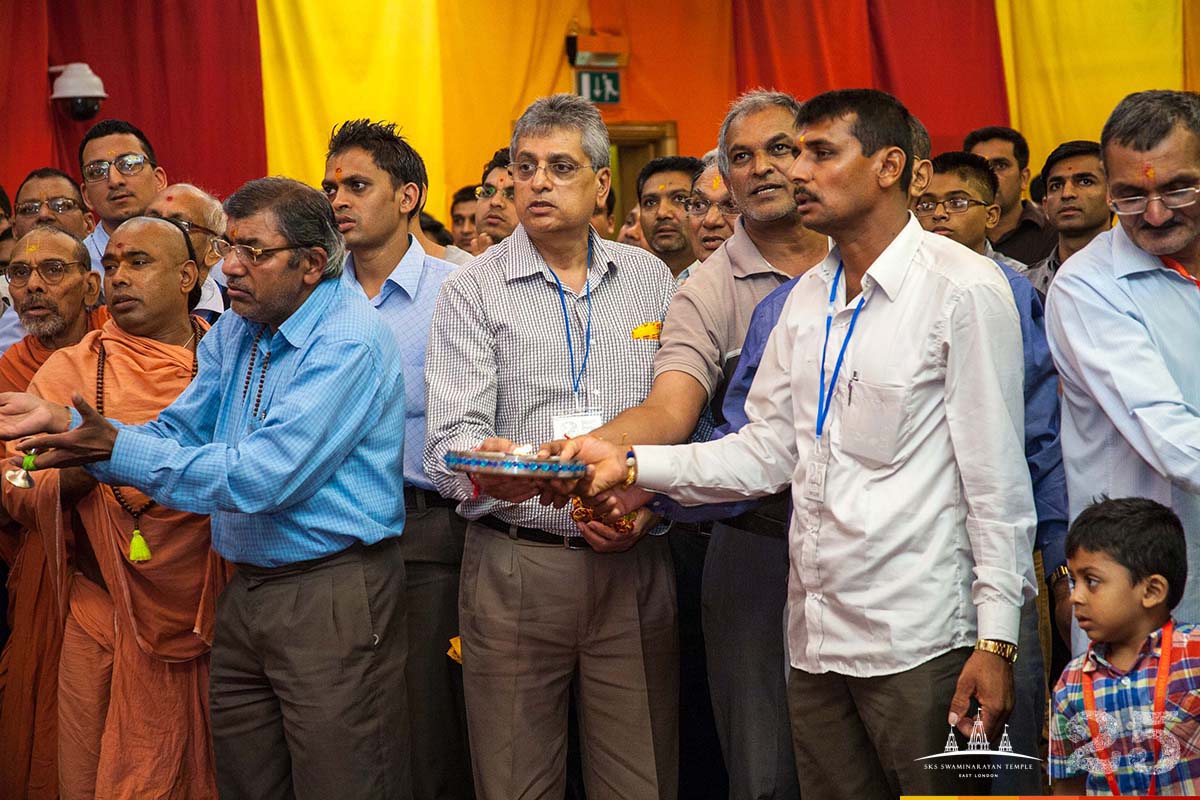 ©1987-2017 SKS Swaminarayan Temple East London